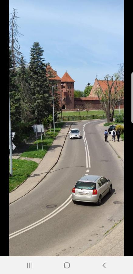 Apartament U Kasi Z Widokiem Na Zamek Malborski Apartment Malbork Bagian luar foto